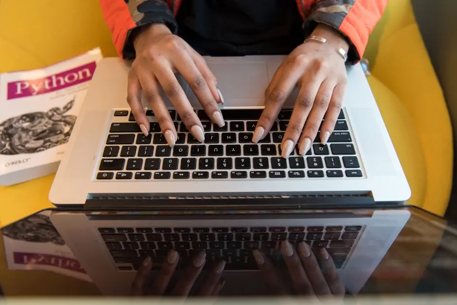 Panduan Belajar Coding untuk Pemula: Mulai dari Mana, Berapa Lama, dan Bagaimana Biar Konsisten